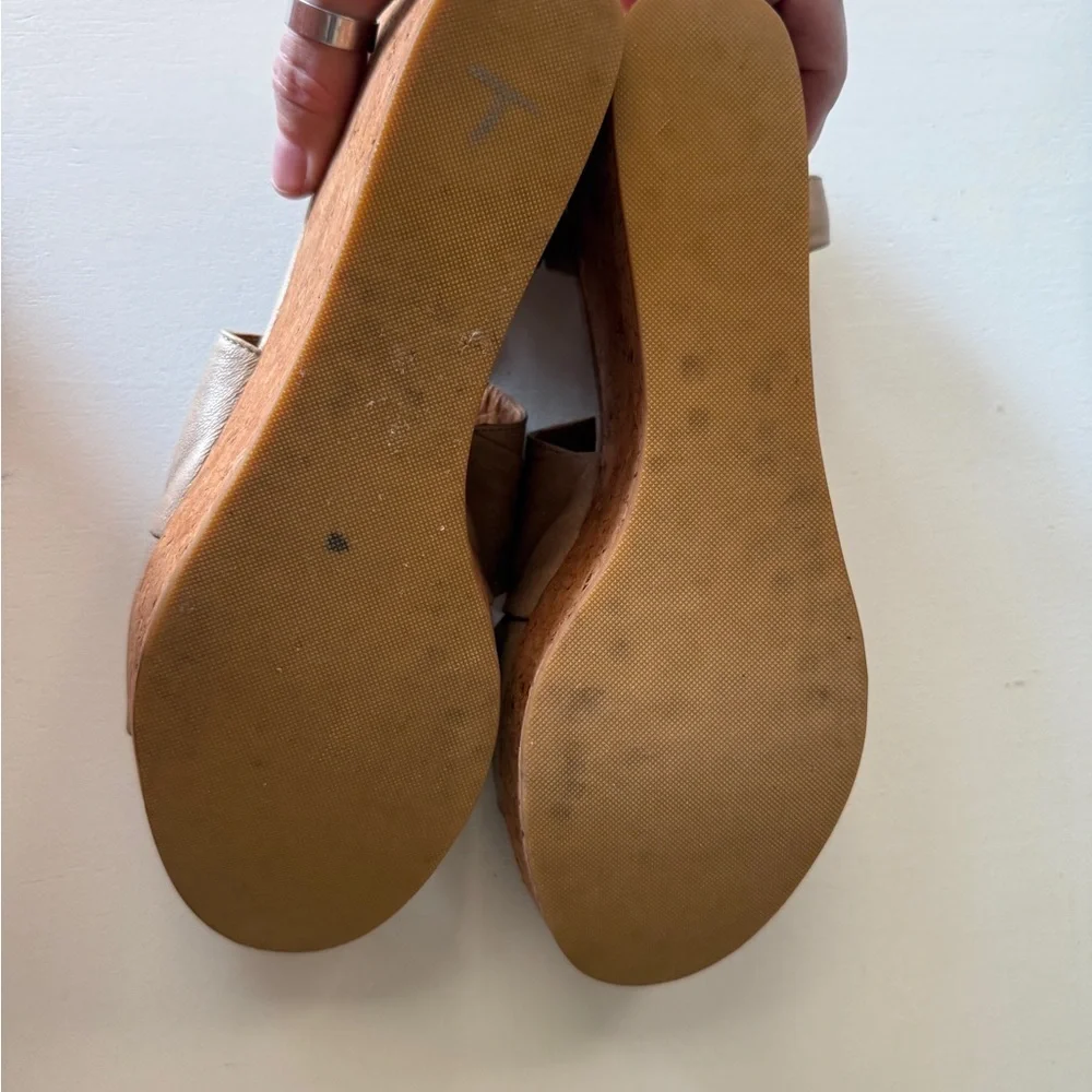 Coclico Taupe Wedge Sandals size 41